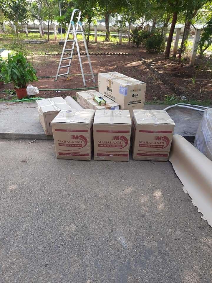 Goods carrier truck for Madurai to Salem house shifting