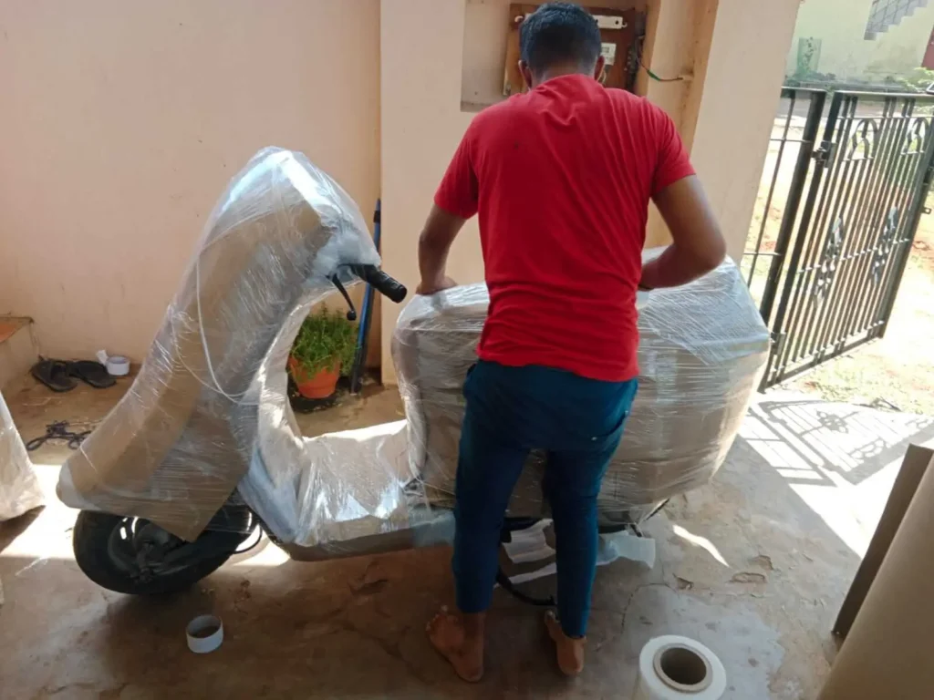 Multi layer furniture wrapping for damage protection in Madurai